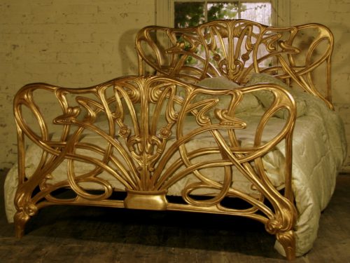 Chéri Art Nouveau bed Michelle Pfeiffer goud mahonie