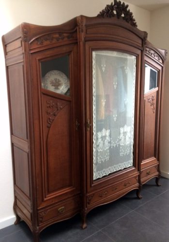 Art Nouveau Kast met MYB Lace Panel Maedow Lily